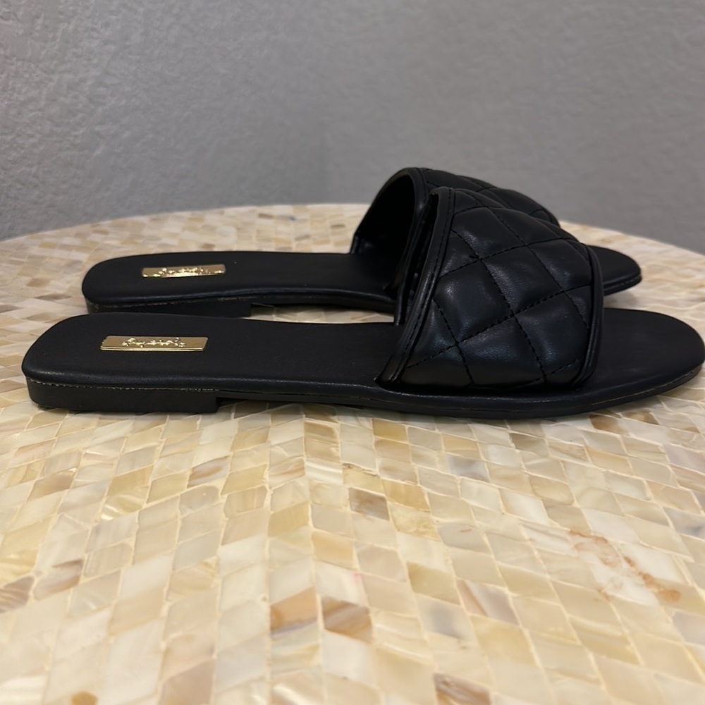 Qupid Black Faux Leather Slipper In Size 10 - Picture 2 of 8